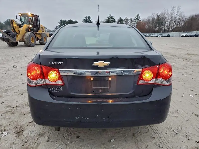 2013 CHEVROLET CRUZE LS  