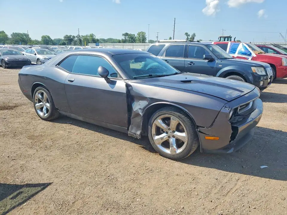 2013 DODGE CHALLENGER SXT  