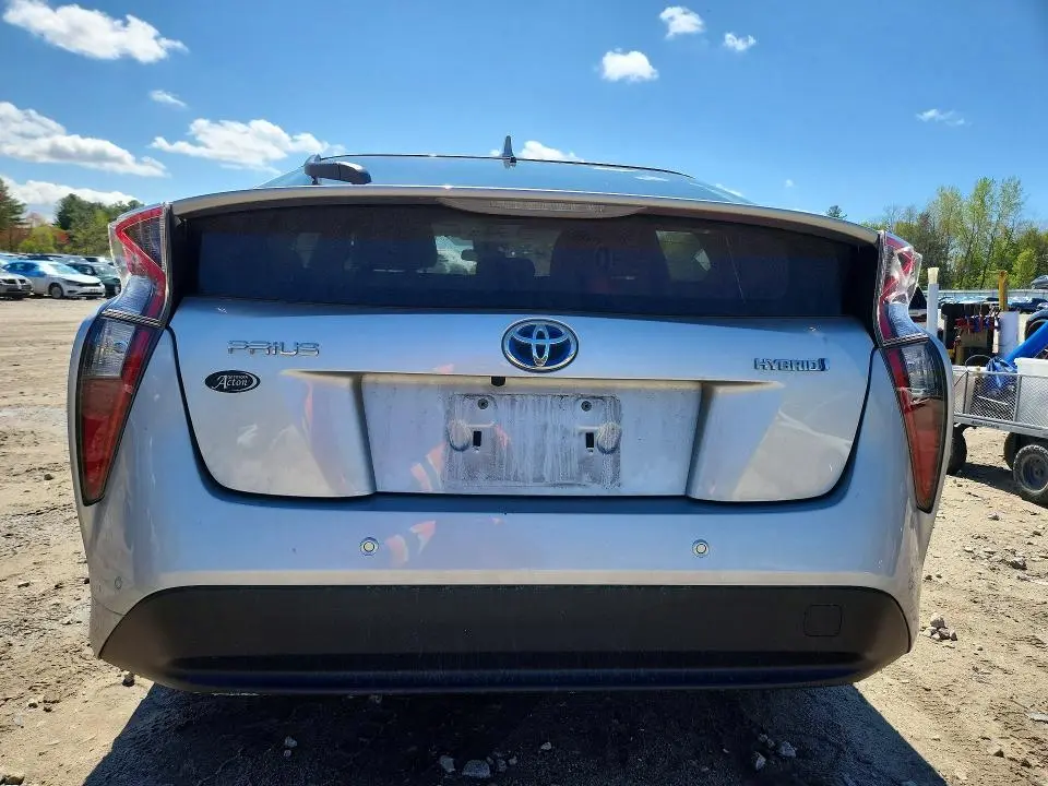 2018 TOYOTA PRIUS THREE  