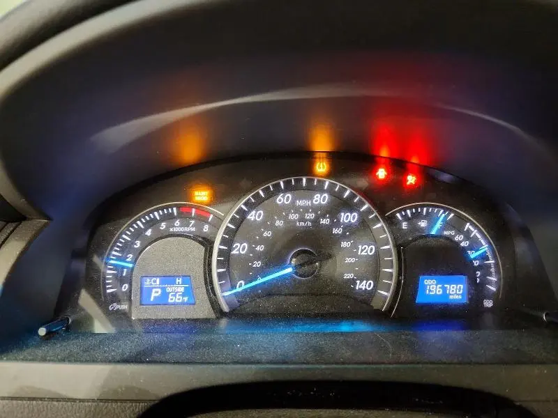 2013 TOYOTA CAMRY LE  