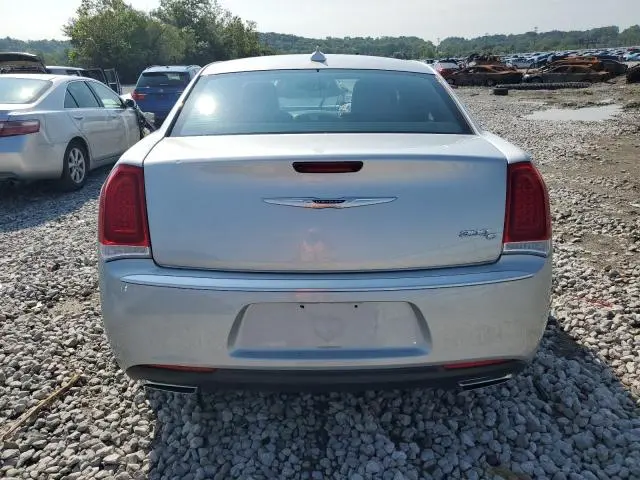2019 CHRYSLER 300C   