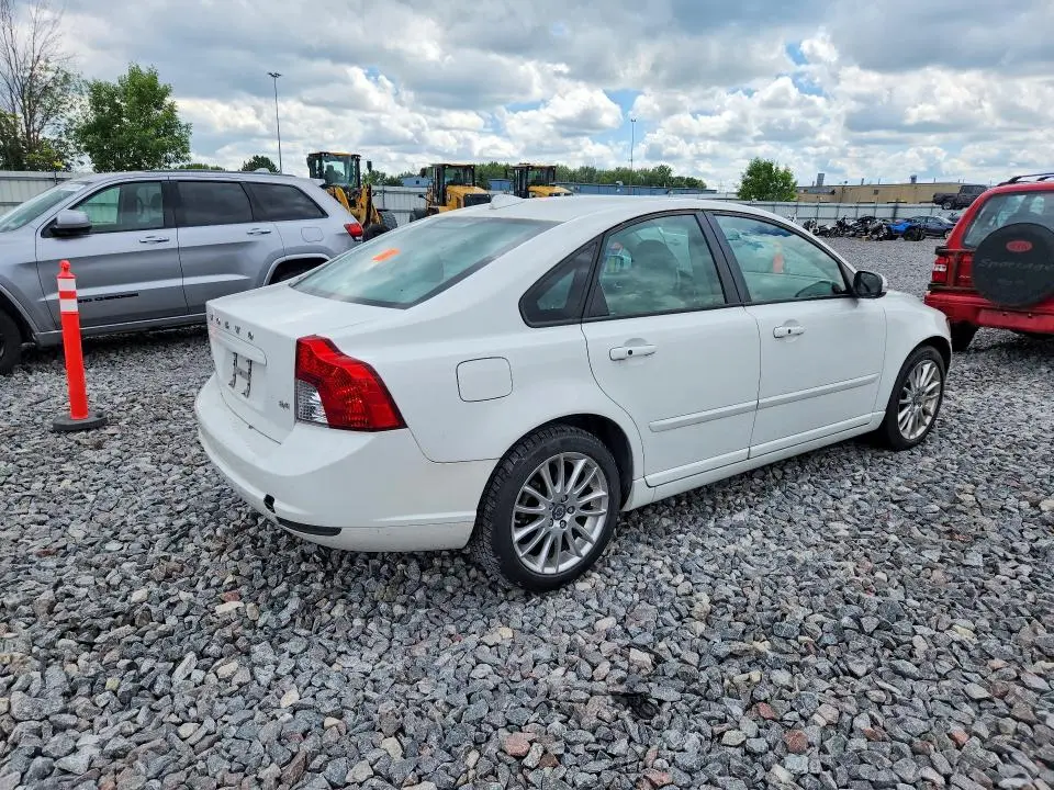 2010 VOLVO S40 2.4I  