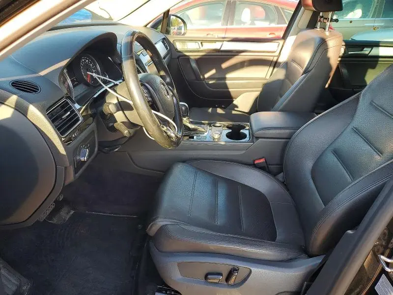 2014 VOLKSWAGEN TOUAREG V6  