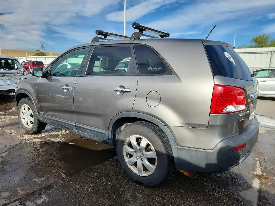 2011 KIA SORENTO LX  