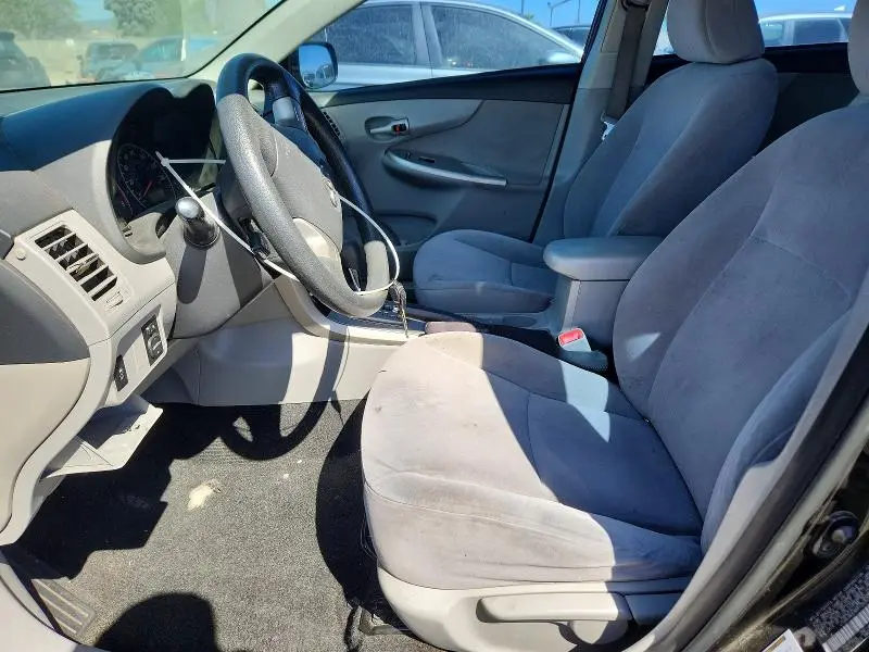 2011 TOYOTA COROLLA LE  