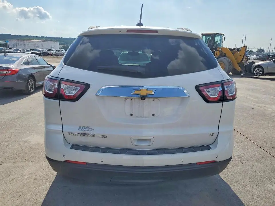 2017 CHEVROLET TRAVERSE LT  