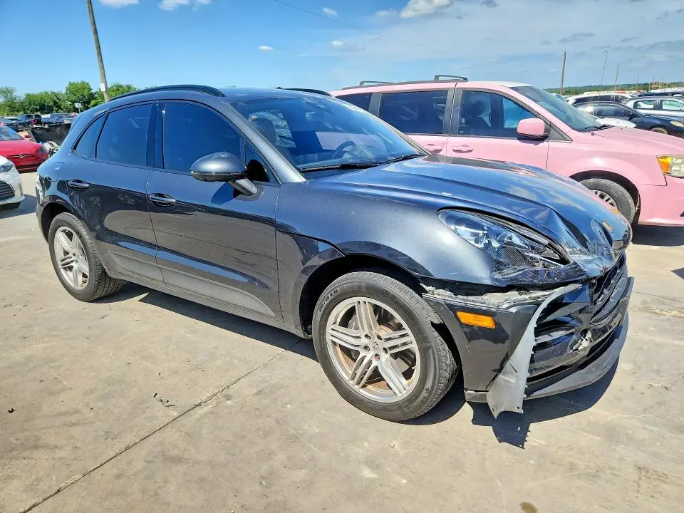 2021 PORSCHE MACAN   