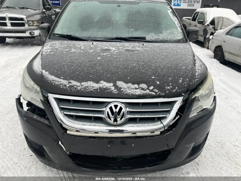 2011 VOLKSWAGEN ROUTAN SEL