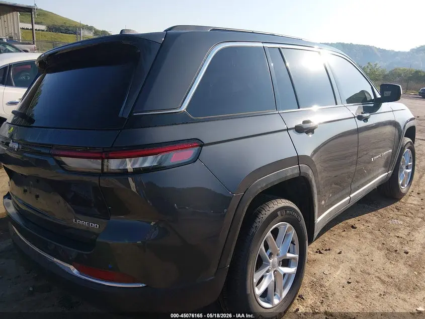 2025 JEEP GRAND CHEROKEE LAREDO X 4X4