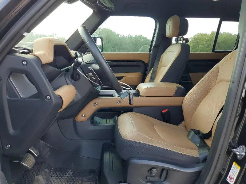 2025 LAND ROVER DEFENDER 110  