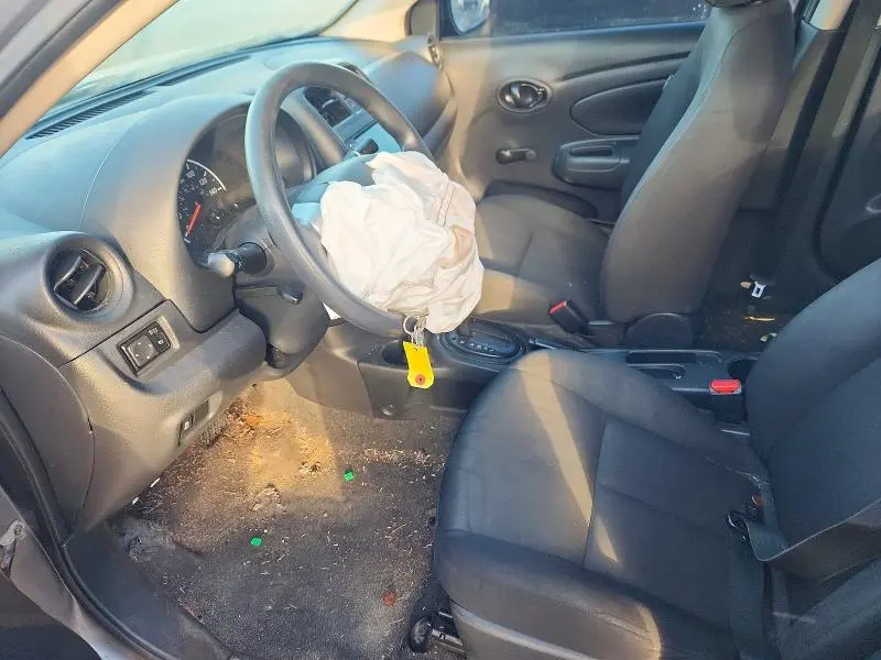 2019 NISSAN VERSA S PLUS  