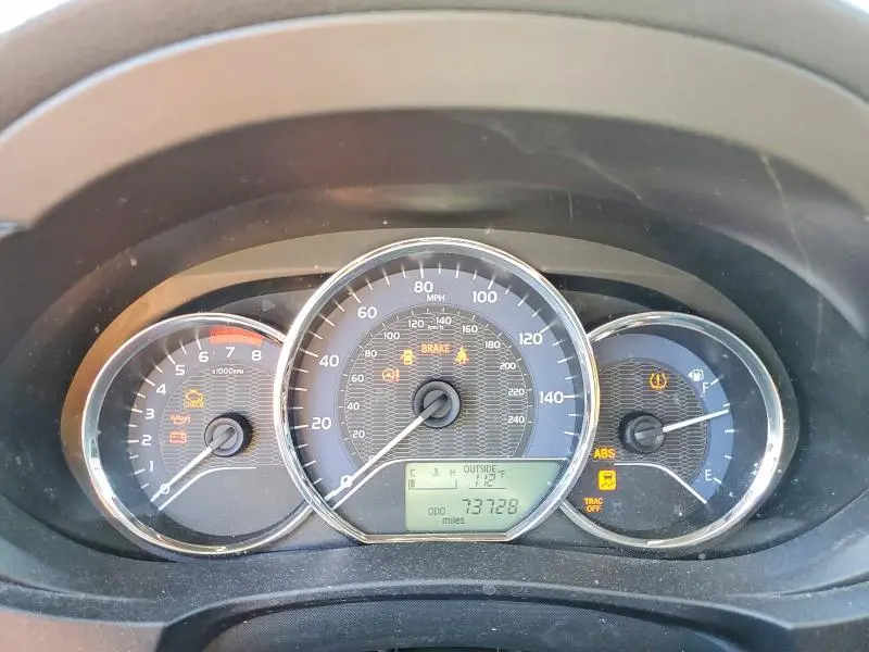 2015 TOYOTA COROLLA LE PLUS  