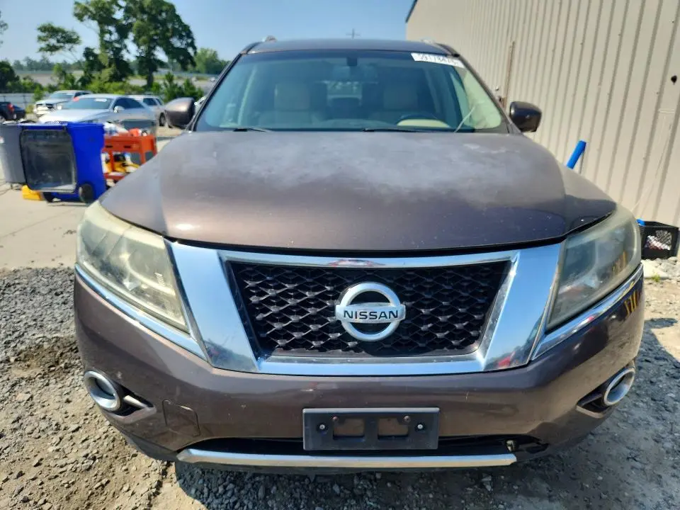 2016 NISSAN PATHFINDER SL  