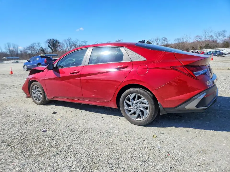 2025 HYUNDAI ELANTRA BLUE  