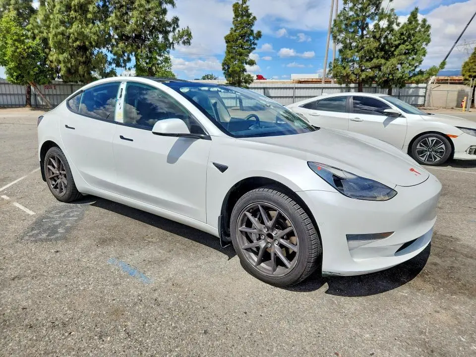 2021 TESLA MODEL 3   