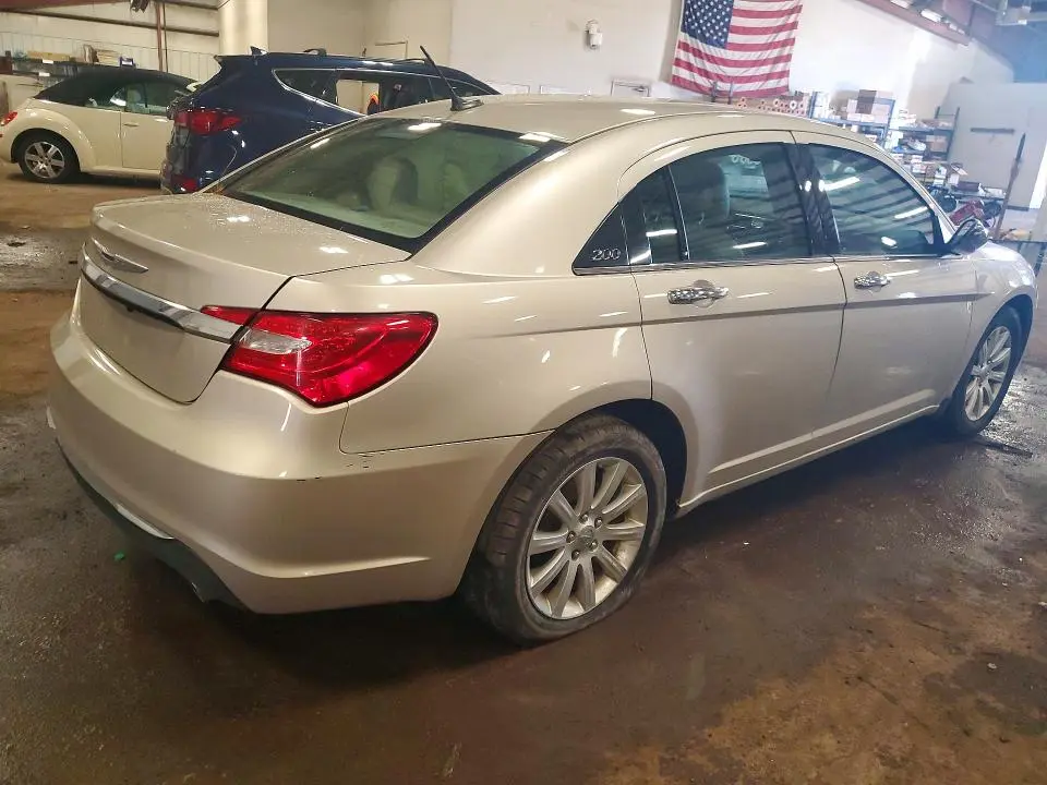 2013 CHRYSLER 200 LIMITED  