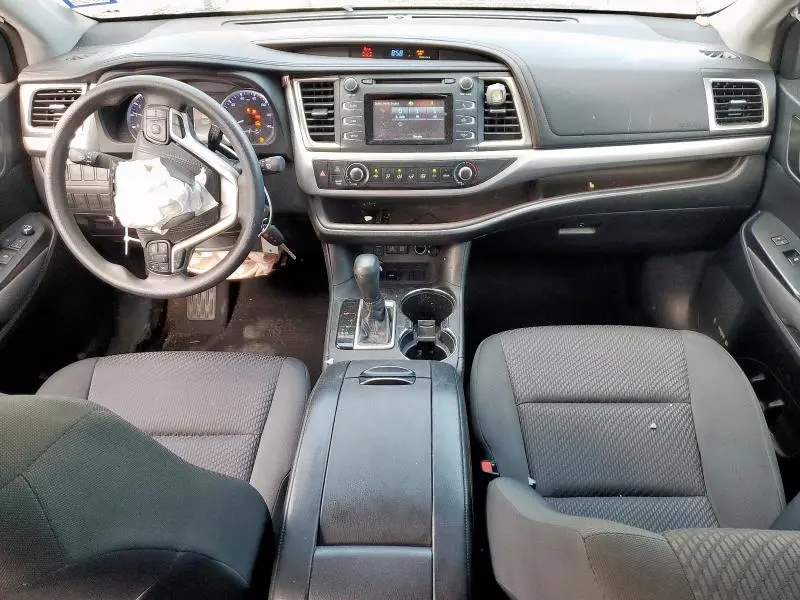 2018 TOYOTA HIGHLANDER LE  