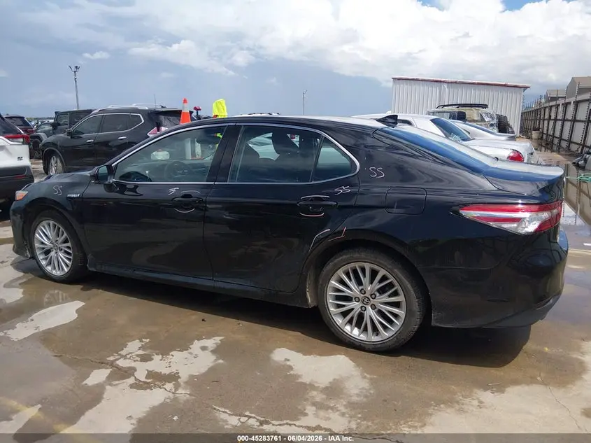 2020 TOYOTA CAMRY XLE HYBRID