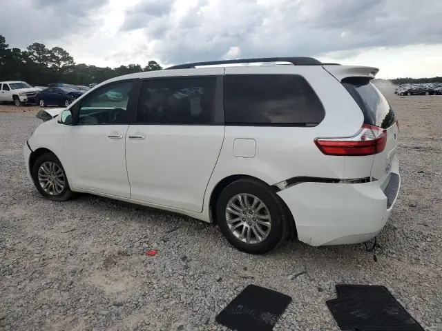 2015 TOYOTA SIENNA XLE  