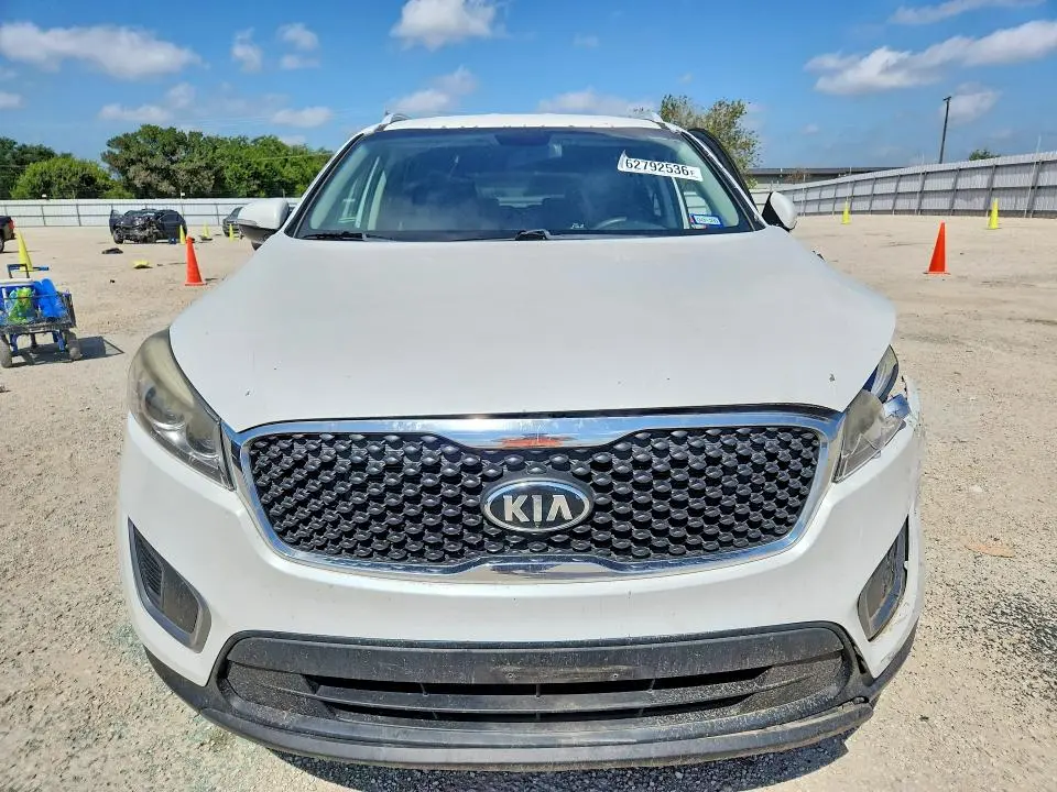 2016 KIA SORENTO LX V6  