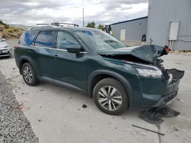 2022 NISSAN PATHFINDER SL  