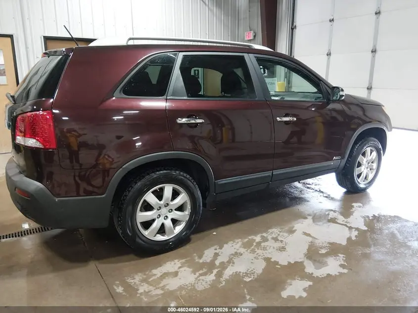 2011 KIA SORENTO LX
