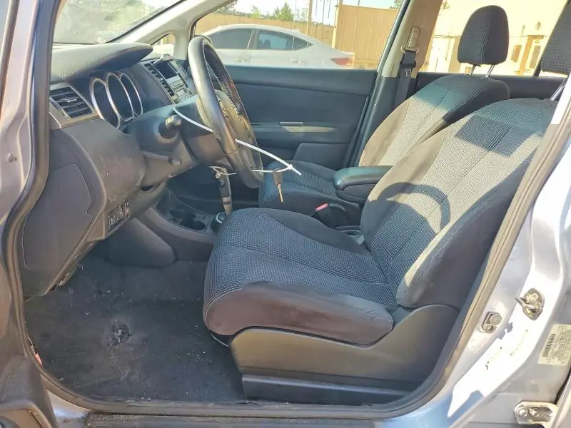 2011 NISSAN VERSA 1.8 S  