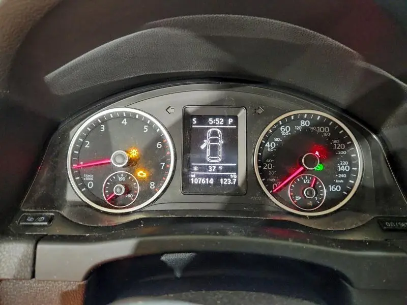 2014 VOLKSWAGEN TIGUAN S  