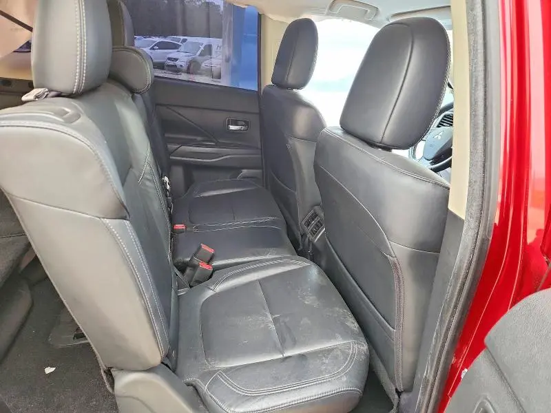 2020 MITSUBISHI OUTLANDER SE  