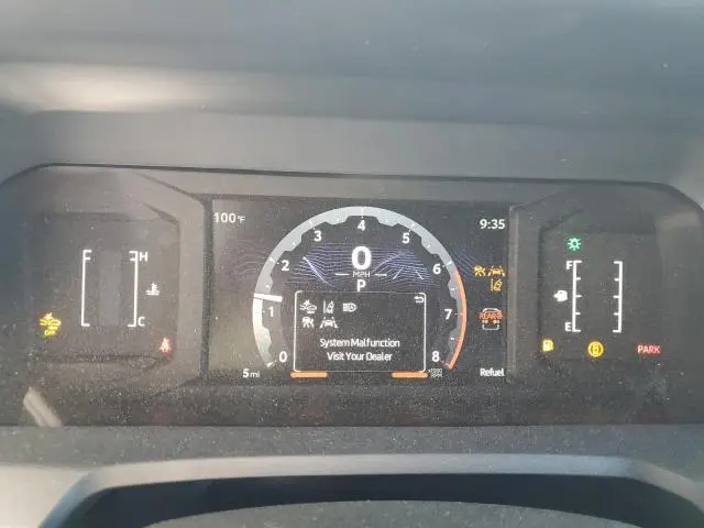2025 TOYOTA 4RUNNER SR5  