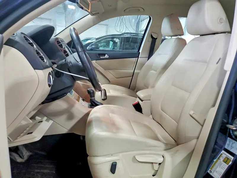 2016 VOLKSWAGEN TIGUAN S  
