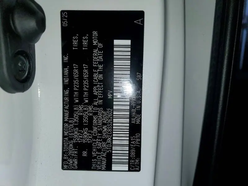 2025 TOYOTA SIENNA XLE  