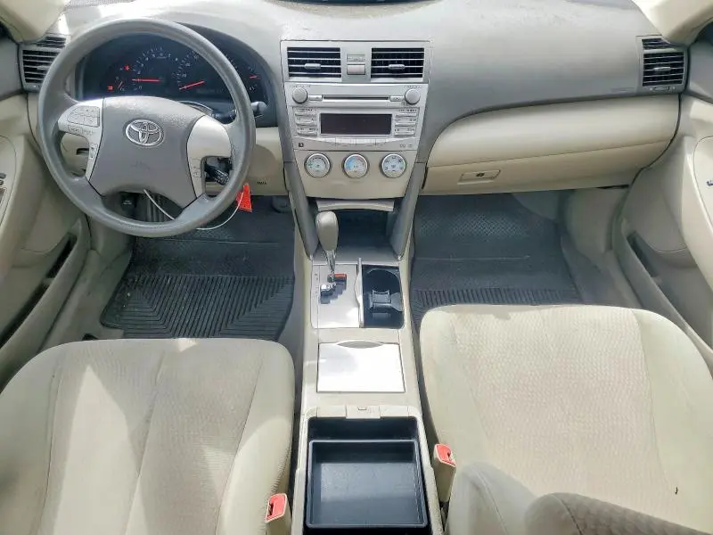 2010 TOYOTA CAMRY LE V6  