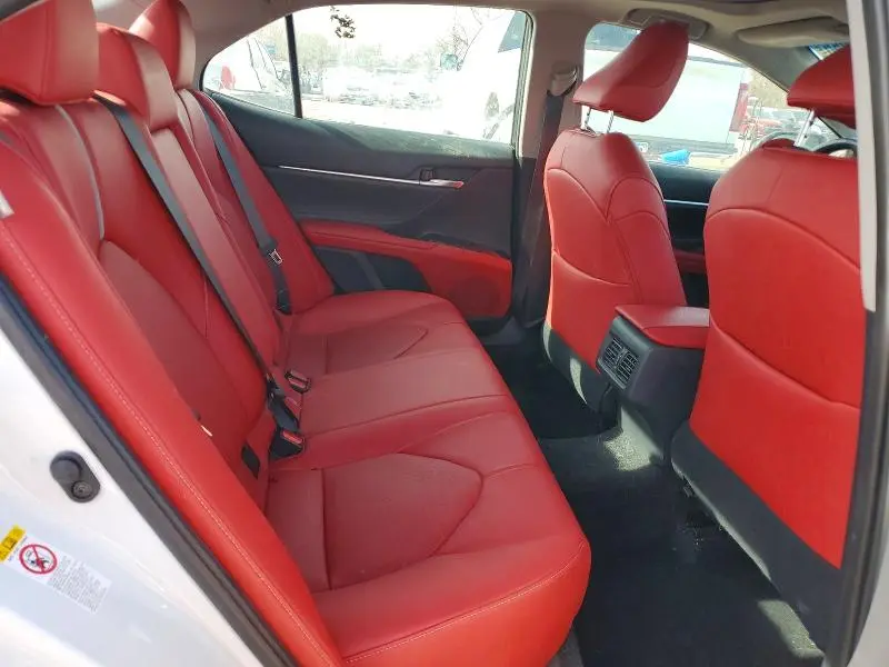 2018 TOYOTA CAMRY XSE  
