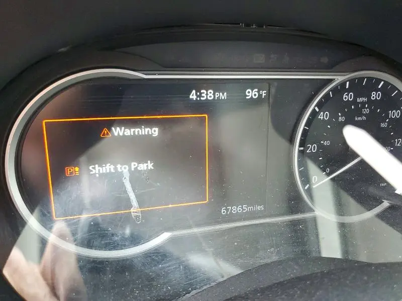 2023 NISSAN VERSA SV  
