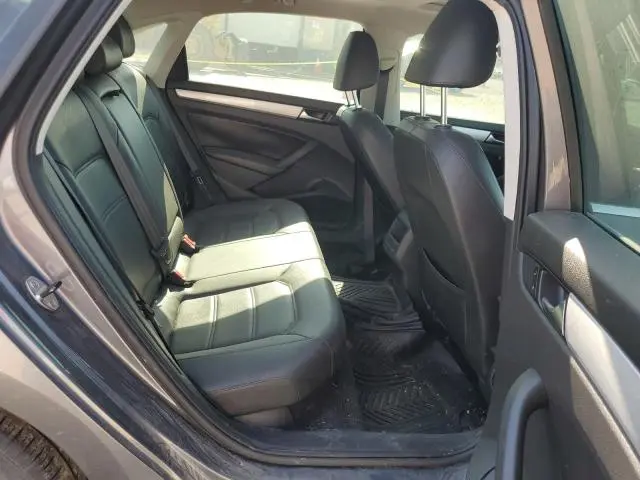 2012 VOLKSWAGEN PASSAT SE  