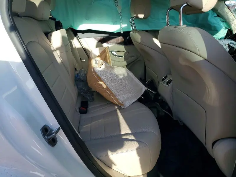 2022 MERCEDES-BENZ GLC 300  