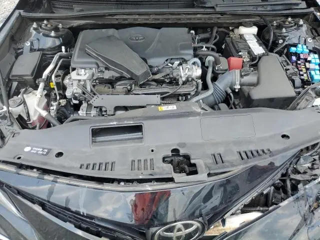 2021 TOYOTA CAMRY XLE  
