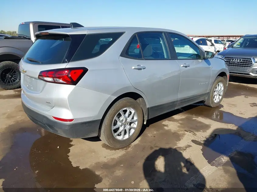 2022 CHEVROLET EQUINOX AWD LS