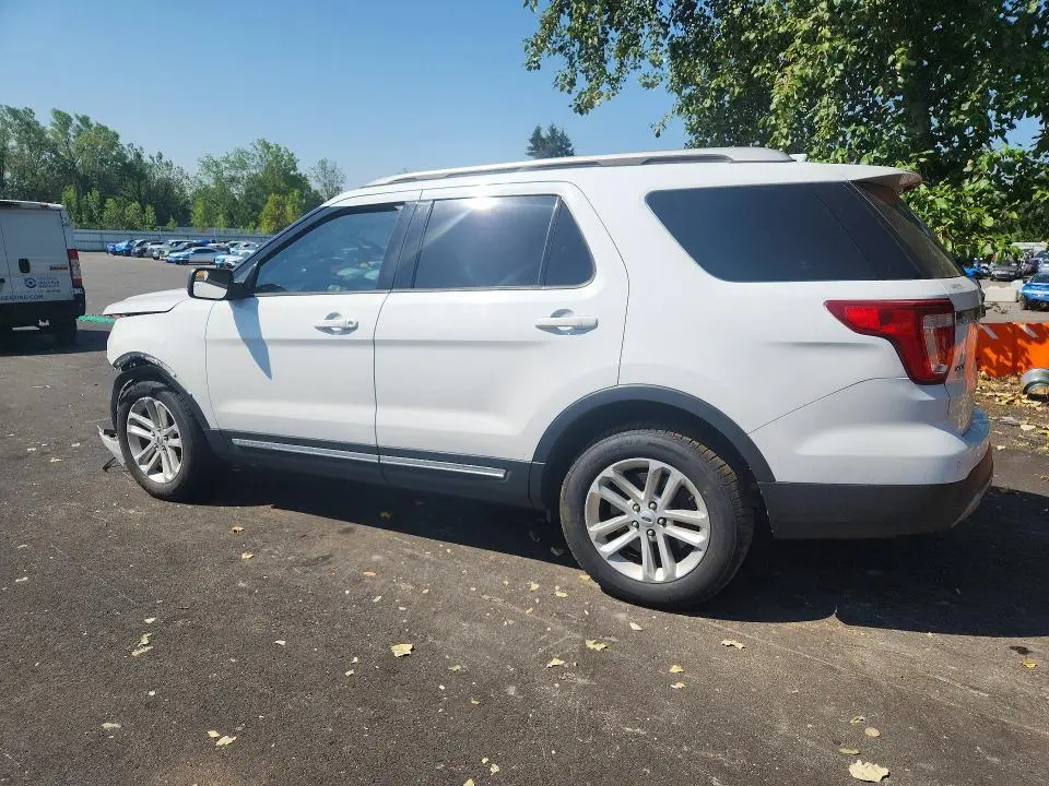2017 FORD EXPLORER XLT  