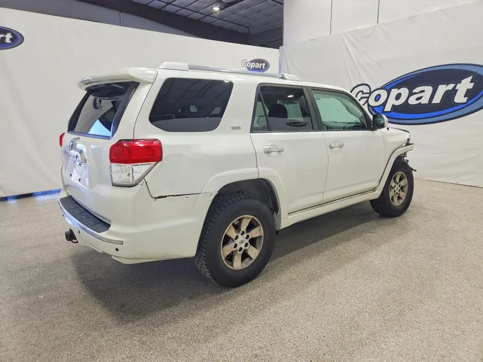 2010 TOYOTA 4RUNNER SR5  