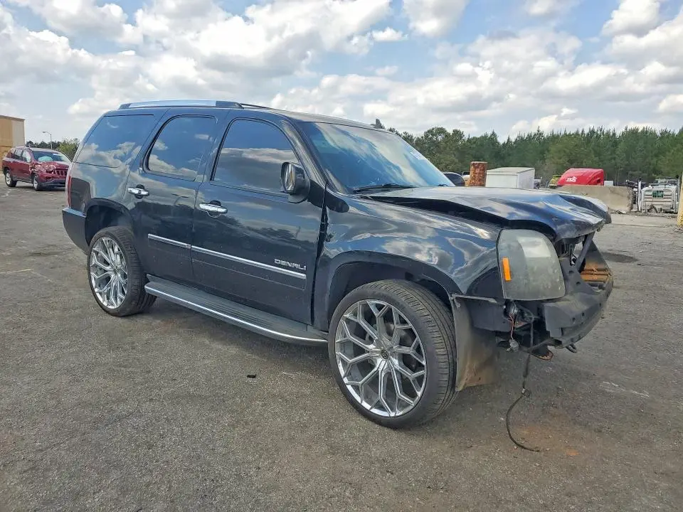 2011 GMC YUKON DENALI  