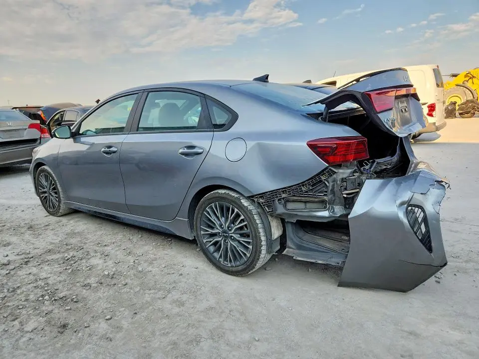 2023 KIA FORTE GT LINE  