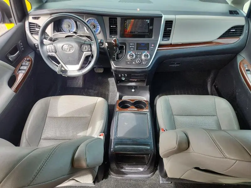 2015 TOYOTA SIENNA LIMITED 7-PASSENGER  