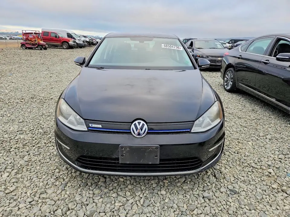 2016 VOLKSWAGEN E-GOLF SE  