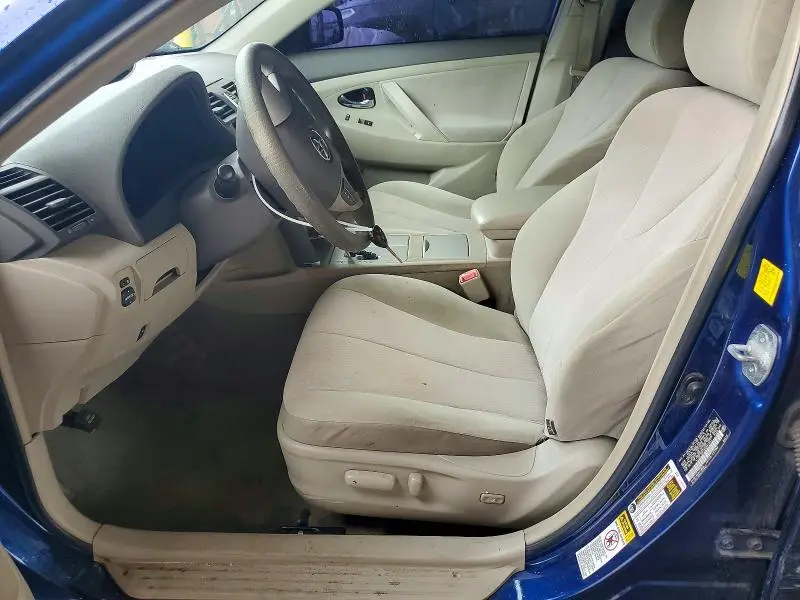 2011 TOYOTA CAMRY LE  