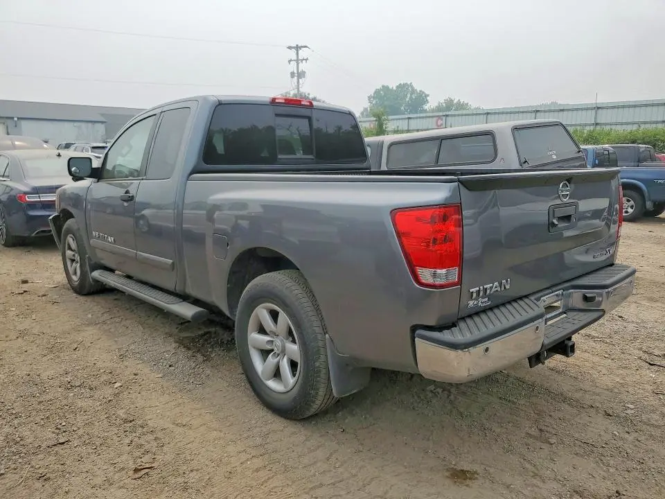 2013 NISSAN TITAN SV  