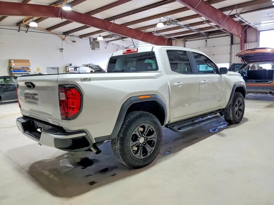 2024 GMC CANYON   