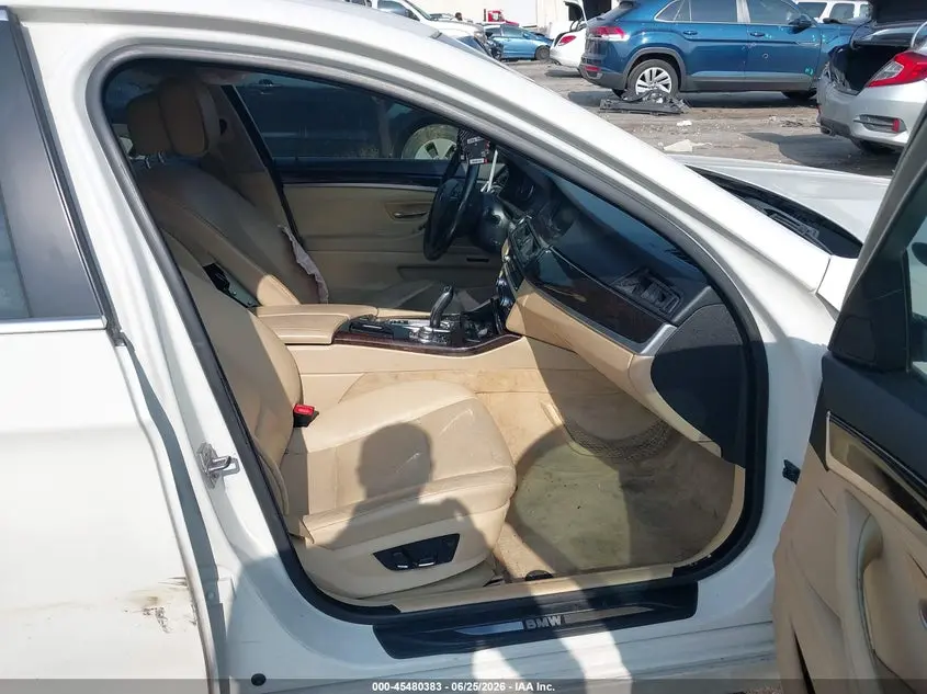 2011 BMW 528I  