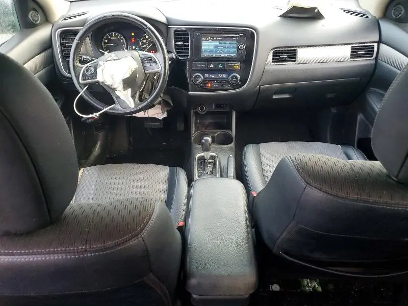 2015 MITSUBISHI OUTLANDER SE  